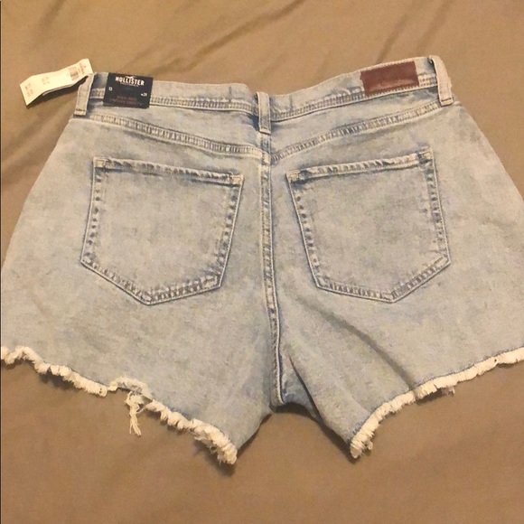 Hollister Denim Shorts - Picture 2 of 2